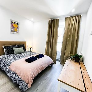 Madrid Private Rooms - Ferrer